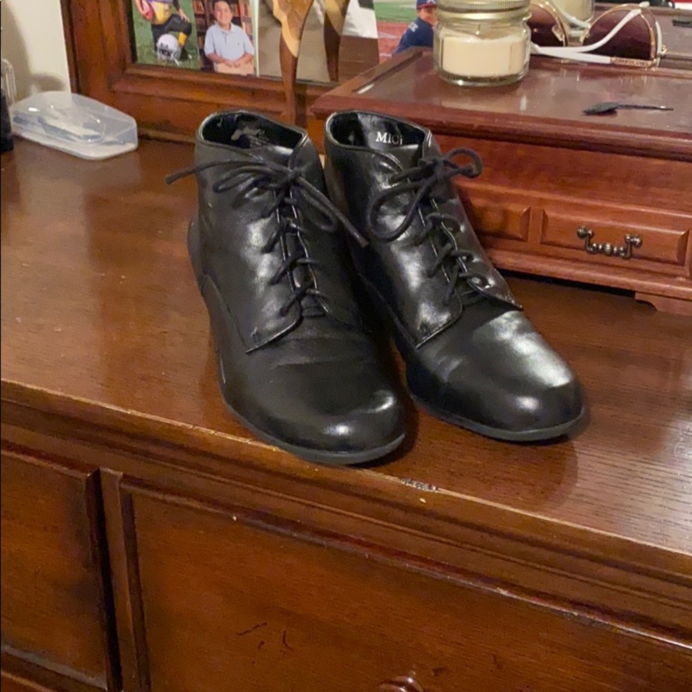 Michelle D Ankle bootie